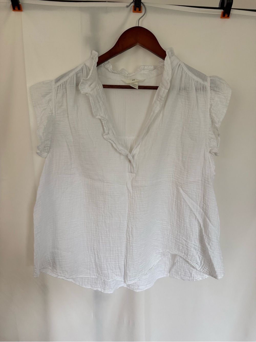 H&M White Ruffle V-Neck Flutter Sleeve Blouse